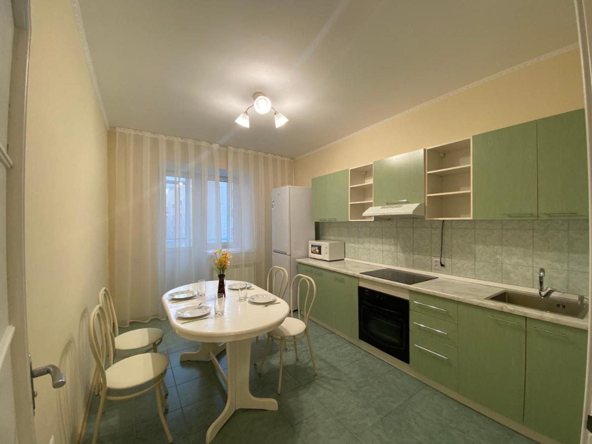 Apartment in the city centre Astana Ngoại thất bức ảnh