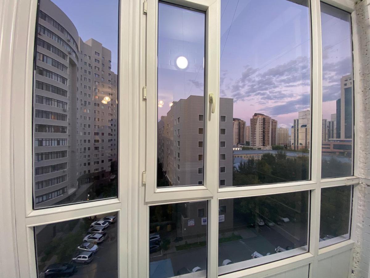 Apartment in the city centre Astana Ngoại thất bức ảnh