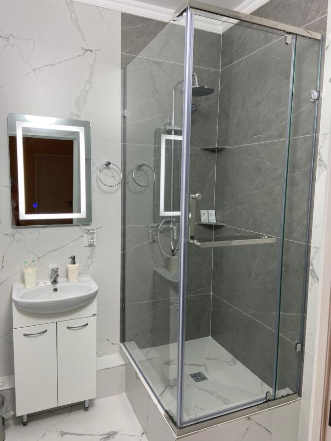 Apartment in the city centre Astana Ngoại thất bức ảnh