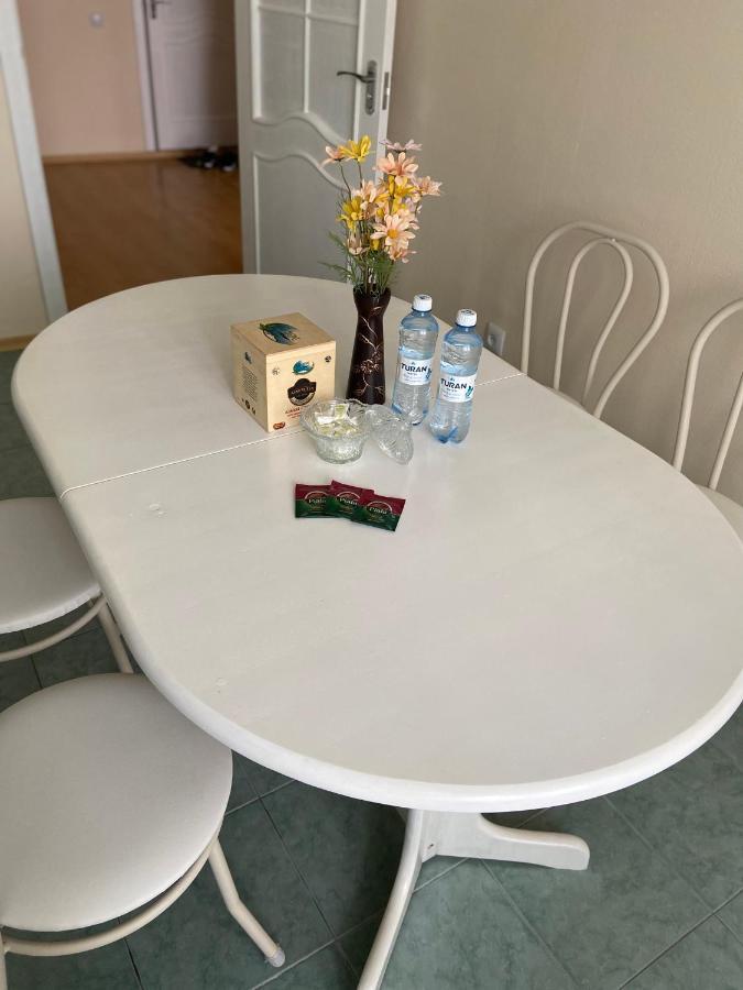 Apartment in the city centre Astana Ngoại thất bức ảnh